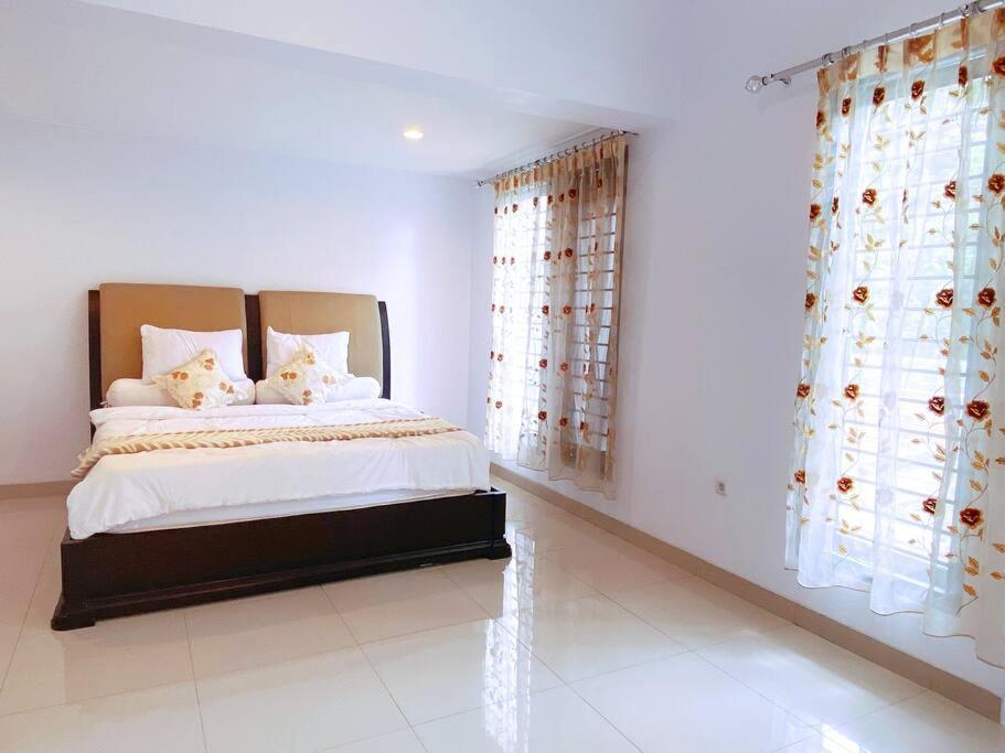 Garden Villa By Villapedia Bogor Exterior photo